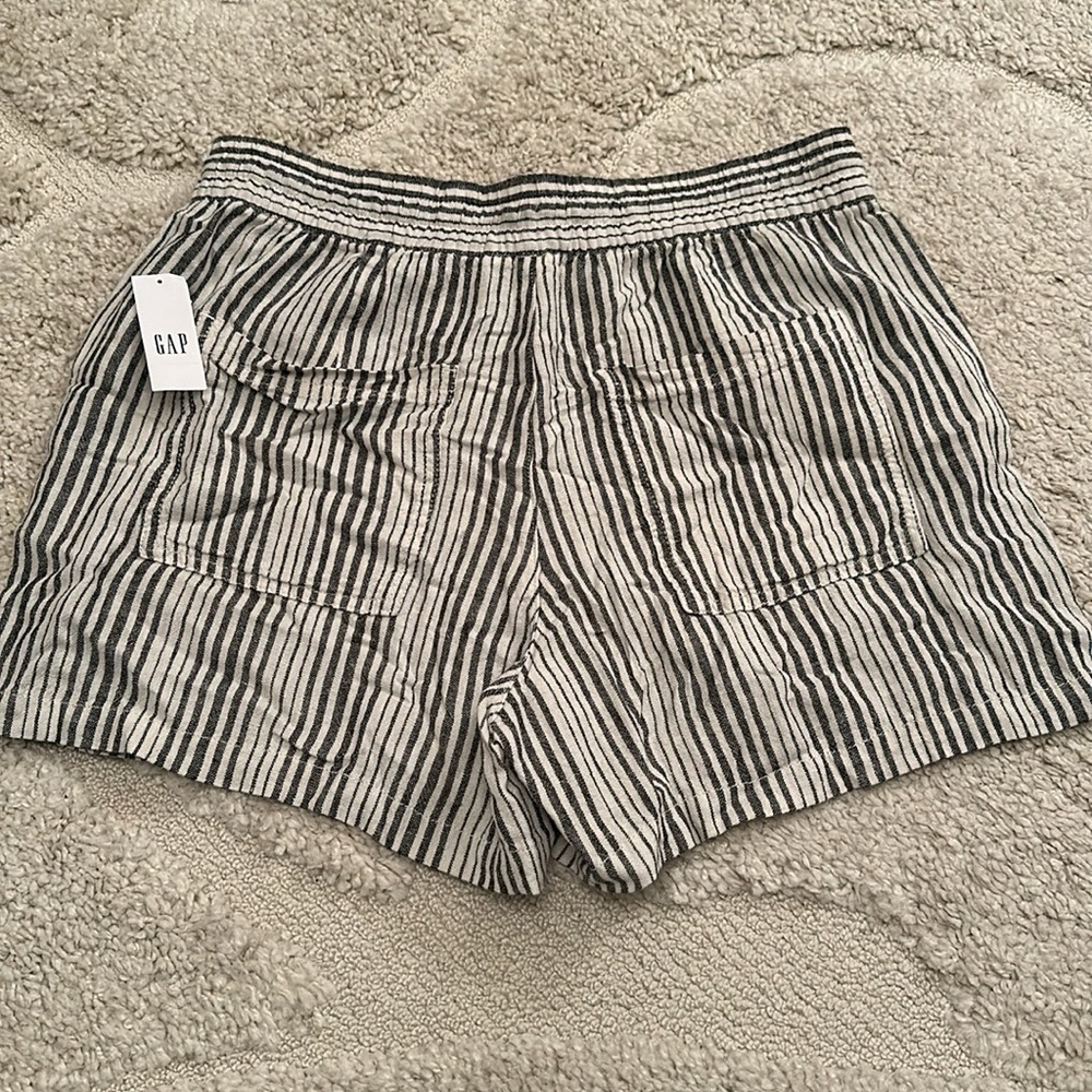 NWT Gap striped drawstring shorts - Picture 3 of 3